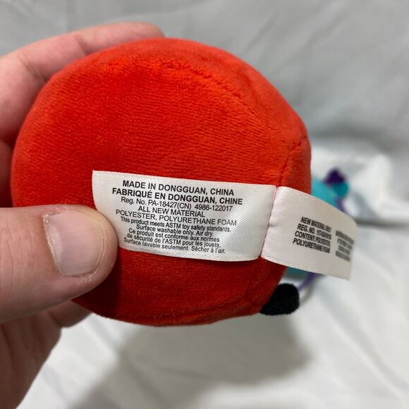 Squishamals Ladybug and Giraffe Stuffed Squishy Ball 2017 Toys 4 Inch Diameter - Picture 5 of 6